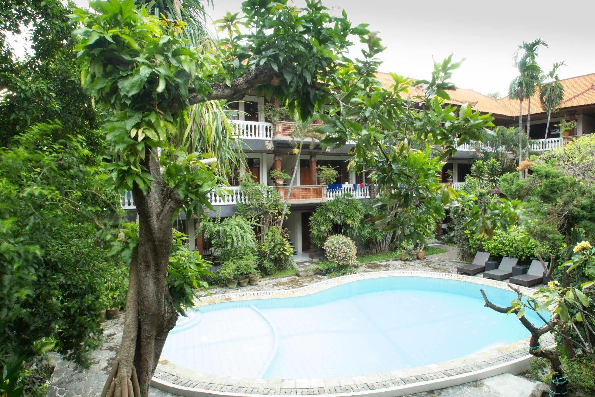 Simpang Inn Hotel Legian Eksteriør bilde